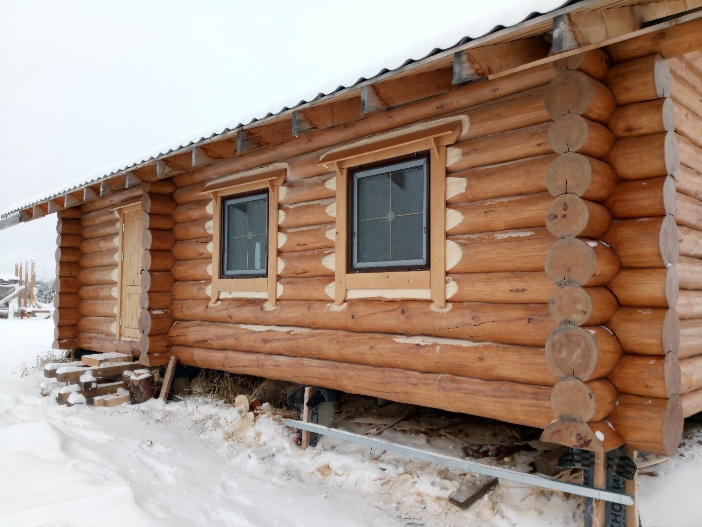 Окосячка (обсада) оконных и дверных проёмов